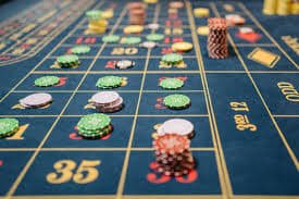 Antarmuka Pre-Match Betting modal 777 menampilkan jadwal pertandingan, pasar taruhan, dan peluang real-time